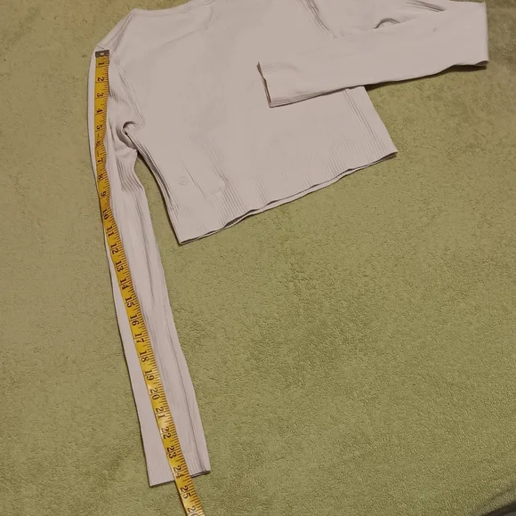 lululemon athletica Cream Ribbed Long-Sleeve Crop Top - Picture 9 of 12